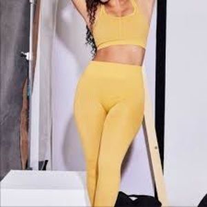 Fabletics Glow Getter High-Waisted Seamless Jacquard Golden Leggings